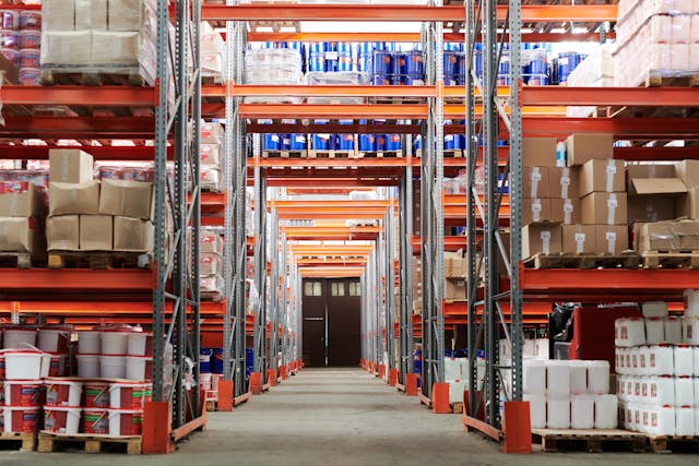 5 Best Moving and Storage Solutions for Downsizing Your Home